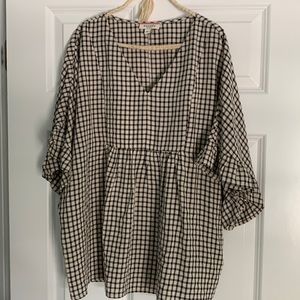 Andre by Unit black and crème top size M
